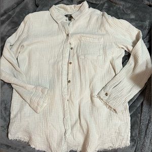 🤍Woman’s M White Button Up Long Sleeve🤍